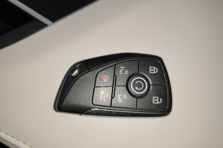 别克GL8新能源 2024款 陆尊 智享版 7座中控内饰11