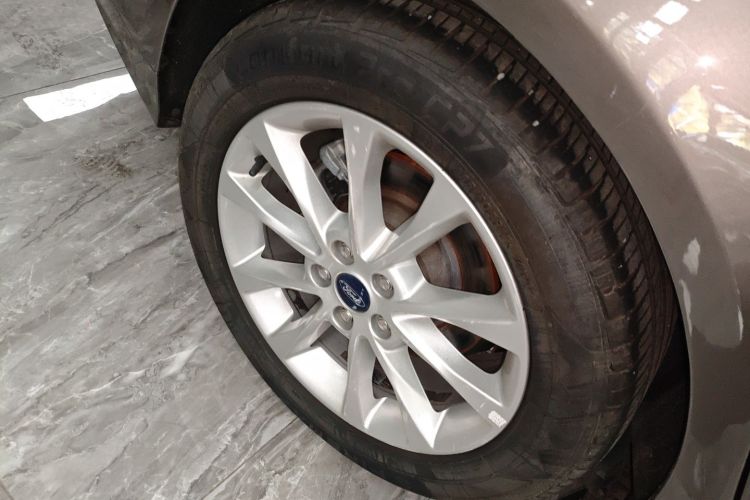 福特 蒙迪欧 2017款 改款 EcoBoost 180 时尚型车身外观6008