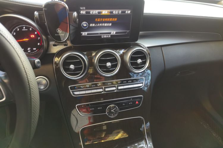 奔驰C级 2017款 C 200 L 4MATIC中控内饰16