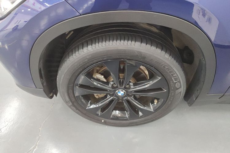 宝马X1 2020款 sDrive20Li 时尚型车身外观6002