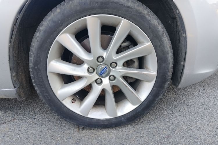 沃尔沃S60 2015款 S60L 2.0T 智远版车身外观10