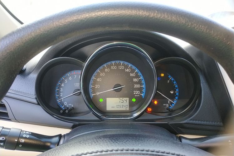 丰田 威驰 2017款 1.5L 手动创行版中控内饰14