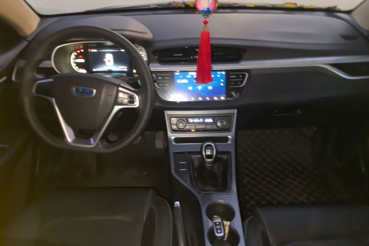 吉利汽车 帝豪 2018款 1.5L 手动向上互联版中控内饰7002
