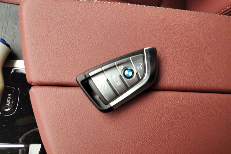 宝马5系 2023款 530Li 领先型 M运动套装中控内饰11