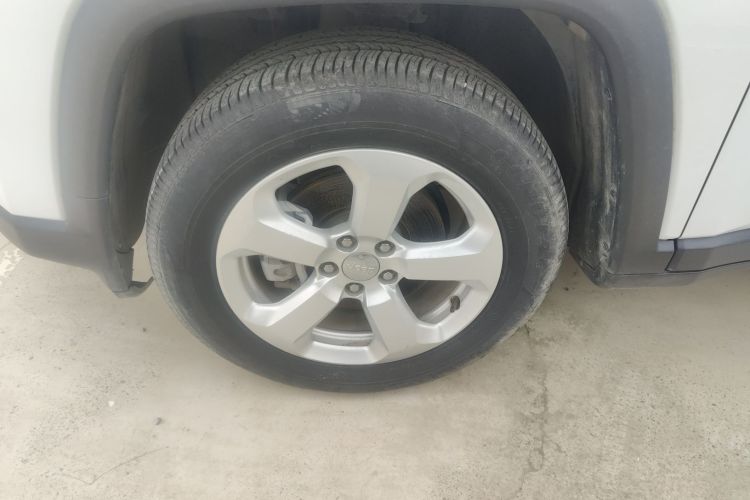 Jeep 指南者 2017款 200T 自动家享版车身外观6007