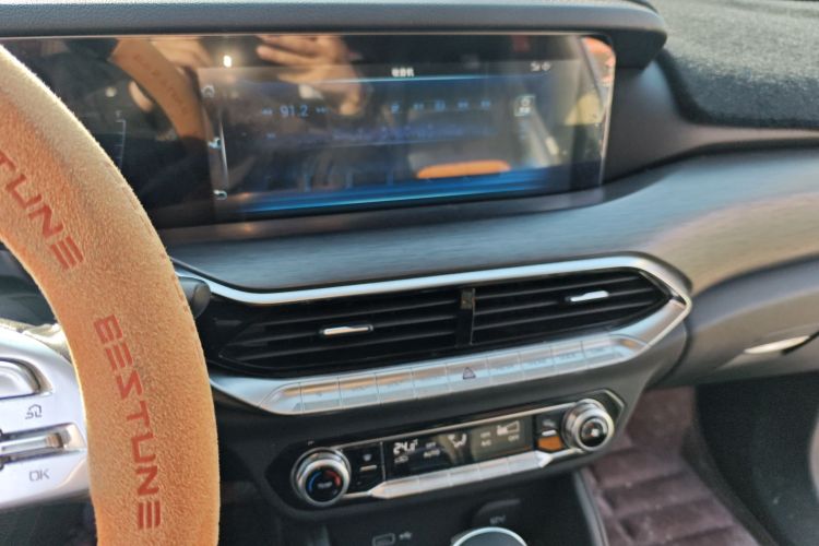 奔腾T77 2019款 230 TID 自动豪华型 国V中控内饰16