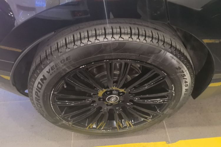 路虎 揽胜星脉 2018款 P380 S车身外观6008