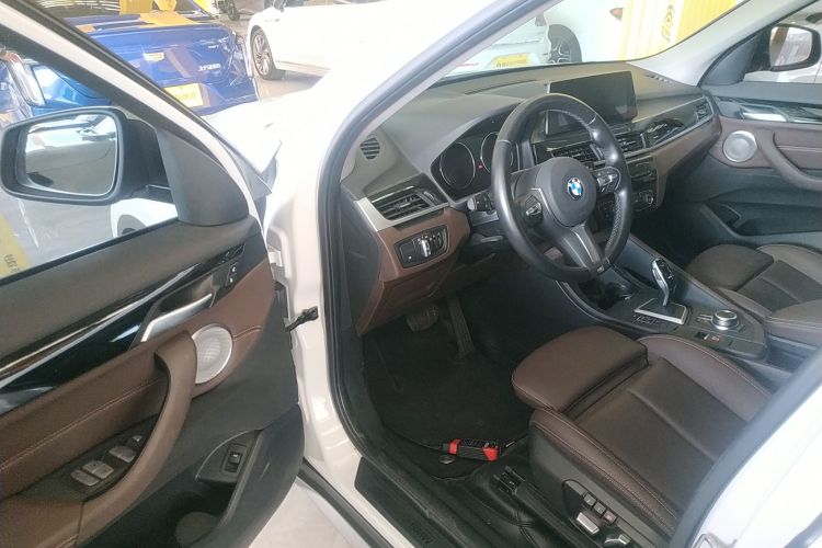 宝马X1 2022款 sDrive25Li 领先型中控内饰7003