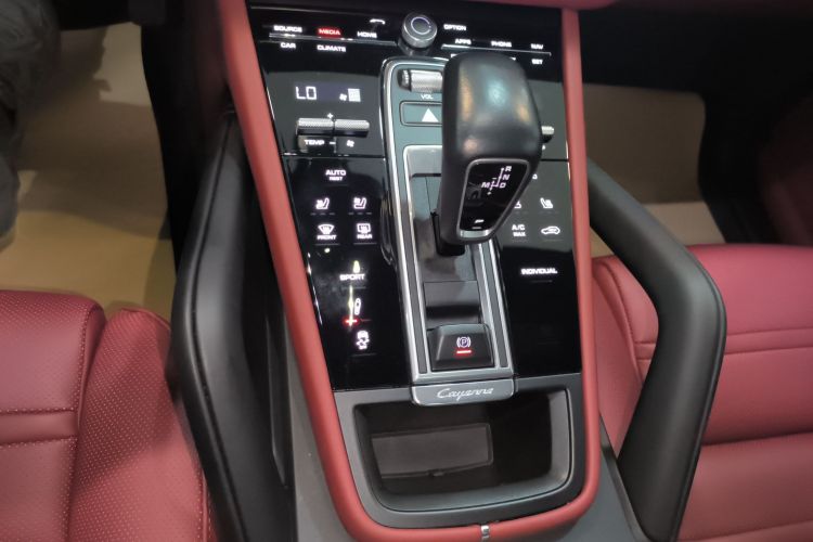 保时捷 2019款 Cayenne 3.0T中控内饰18