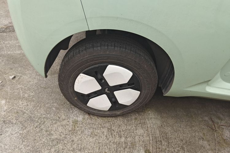 五菱汽车 宏光MINIEV 2024款 第三代 215km 进阶版车身外观6008