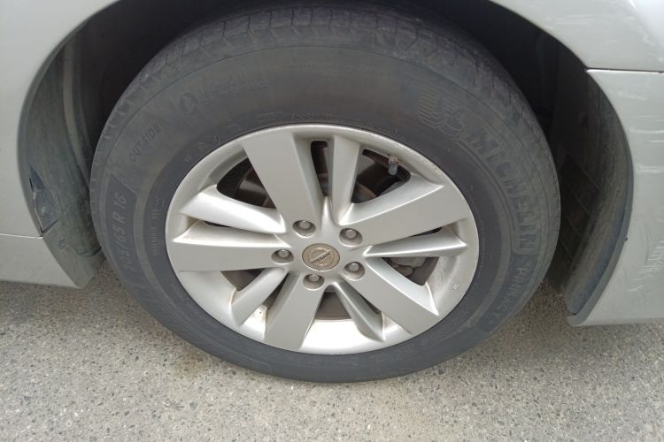 日产 天籁 2011款 2.0L XL舒适版车身外观6007