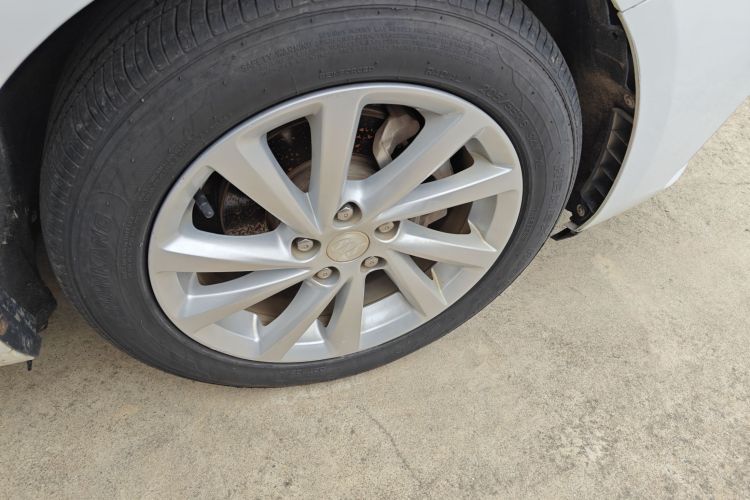 别克 威朗 2018款 三厢 15S 自动领先型车身外观6008