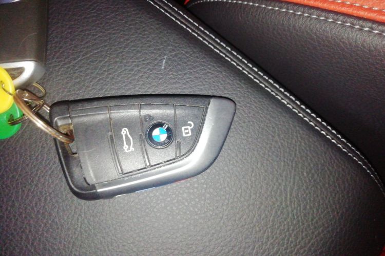 宝马1系 2021款 改款 125i M运动曜夜版中控内饰11