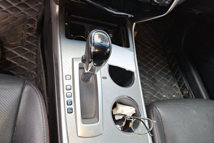 日产 天籁 2018款 2.0L XL 智进版中控内饰18