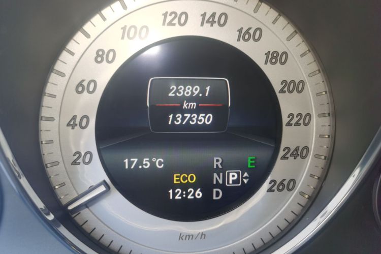 奔驰GLK级 2015款 GLK 260 4MATIC 动感型 极致版中控内饰15