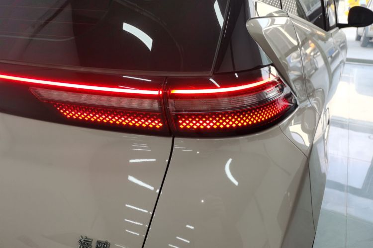 比亚迪 海鸥 2025款 305km 活力版车身外观9