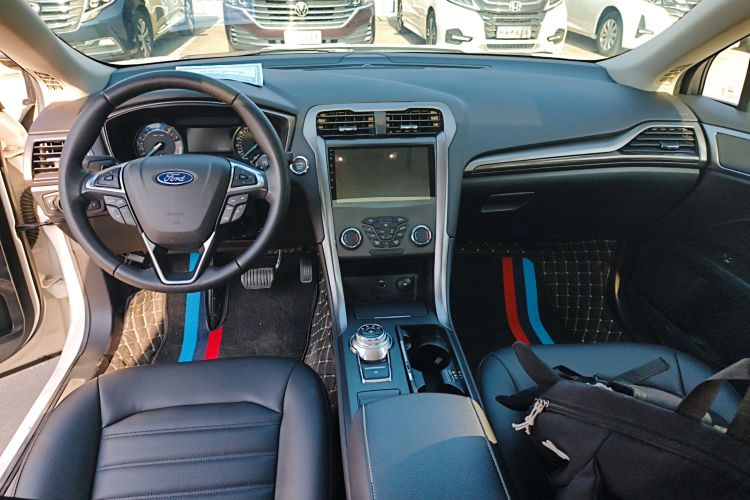 福特 蒙迪欧 2018款 EcoBoost 180 智控时尚型 国VI中控内饰7002