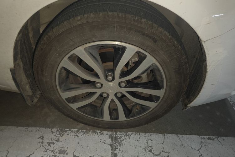 别克 英朗 2018款 15T 双离合精英型 国V车身外观10