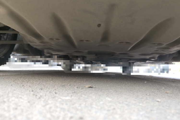 宝马3系 2017款 320Li 时尚型局部细节9008