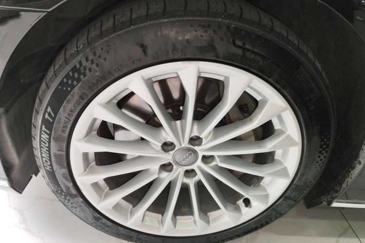 奥迪A8 2018款 A8L 55 TFSI quattro投放版精英型车身外观6001