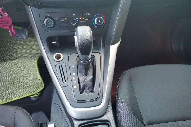 福特 福克斯 2015款 两厢 1.6L 自动舒适型局部细节18