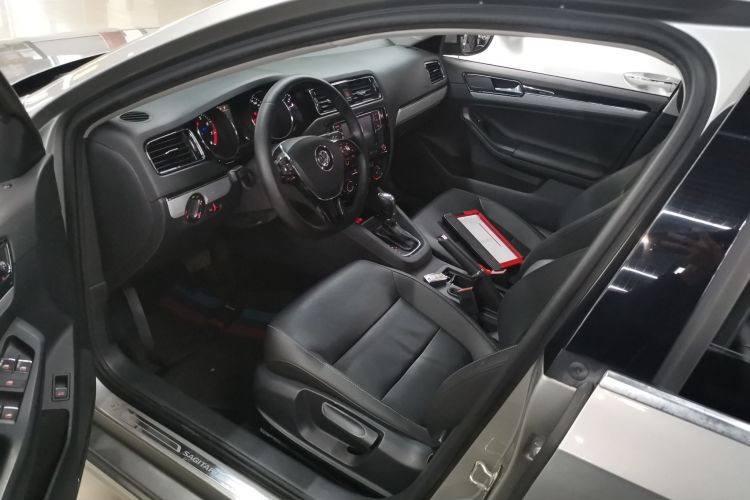 大众 速腾 2017款 1.6L 自动舒适型中控内饰20