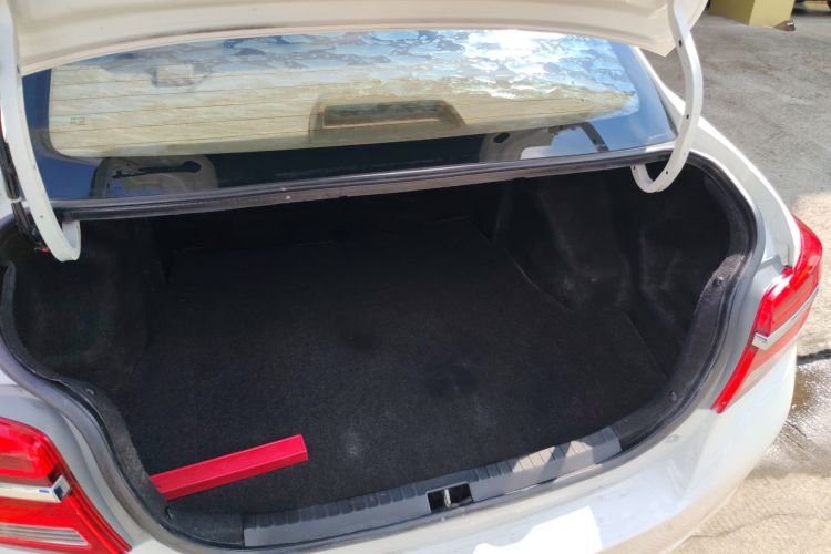 丰田 威驰 2017款 1.5L CVT创行版机舱底盘23