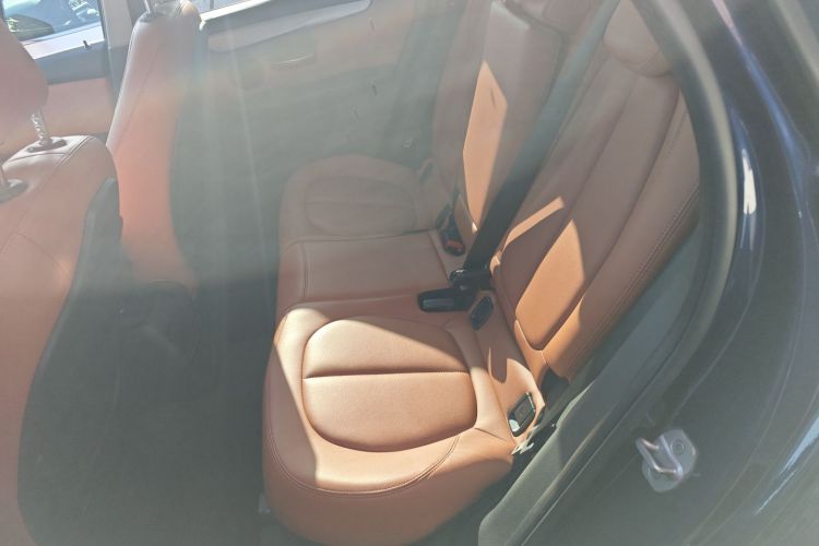 宝马2系旅行车 2016款 218i 时尚型中控内饰7004