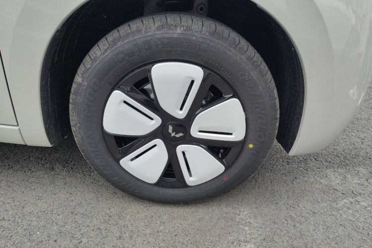 五菱汽车 宏光MINIEV 2025款 四门版 进阶款车身外观10