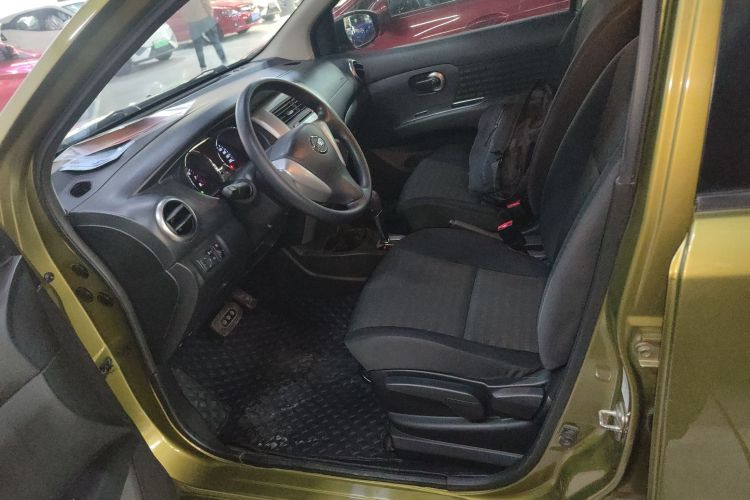 日产 骊威 2013款 劲锐 1.6XL CVT舒适版中控内饰19