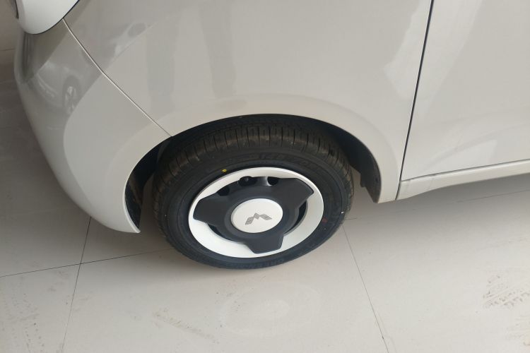 五菱汽车 宏光MINIEV 2024款 第三代 215km 青春版车身外观6007