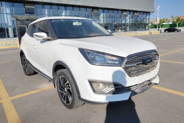 众泰T300 2017款 1.5L 手动豪华型车身外观3