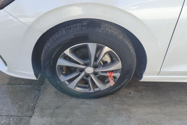 长安 逸动 2022款 PLUS 蓝鲸NE 1.4T GDI DCT尊贵版车身外观6007