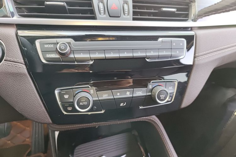 宝马X1 2021款 xDrive25Li 尊享型中控内饰16