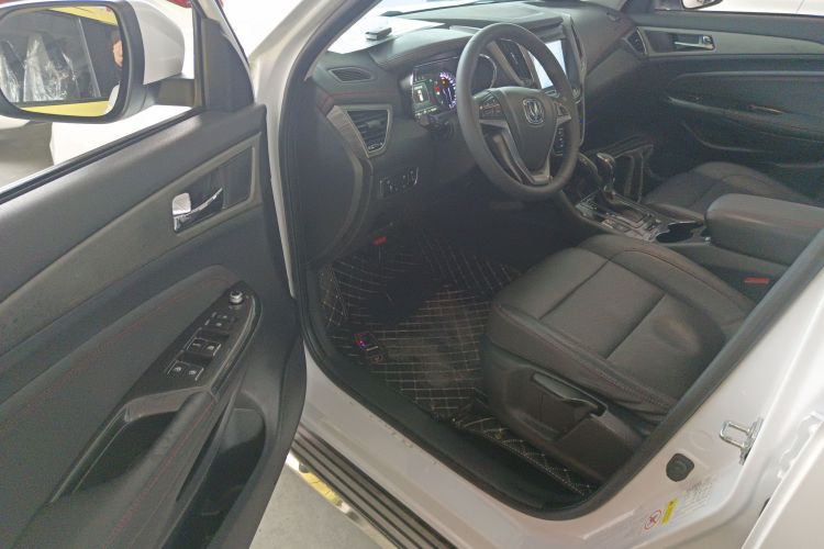 长安CS75 2017款 尚酷版 1.5T 自动锋享型中控内饰7003