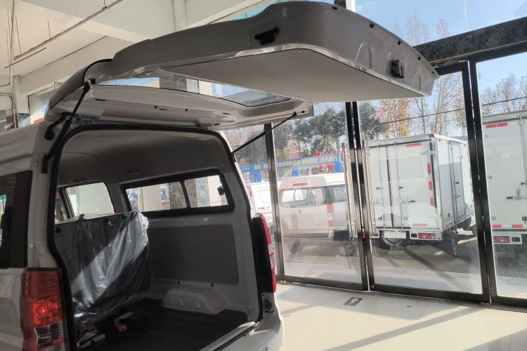 SRM鑫源 好运 2025款 启航版  弗迪42.3kWh 305km 6座机舱底盘23