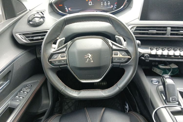 标致4008 2017款 350THP 精英版中控内饰13