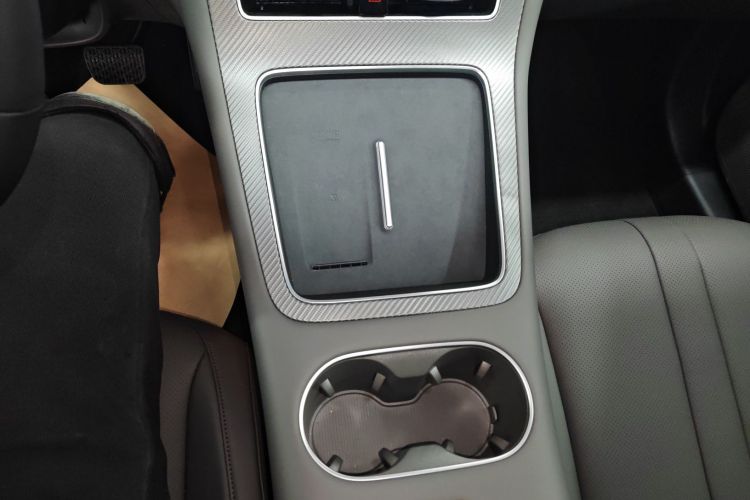 鸿蒙智行 尚界H5 2025款 增程 Max局部细节18