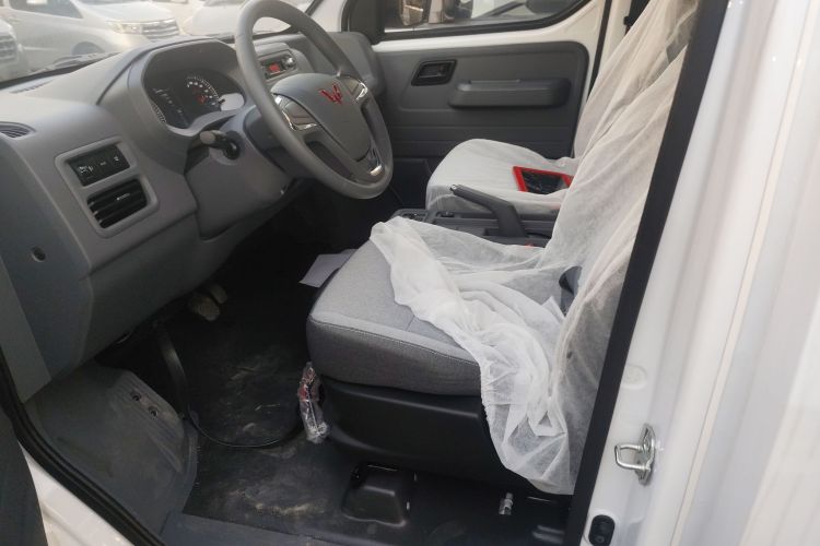 五菱汽车 五菱扬光 2024款 300KM 舒适型客车版 75kW局部细节19