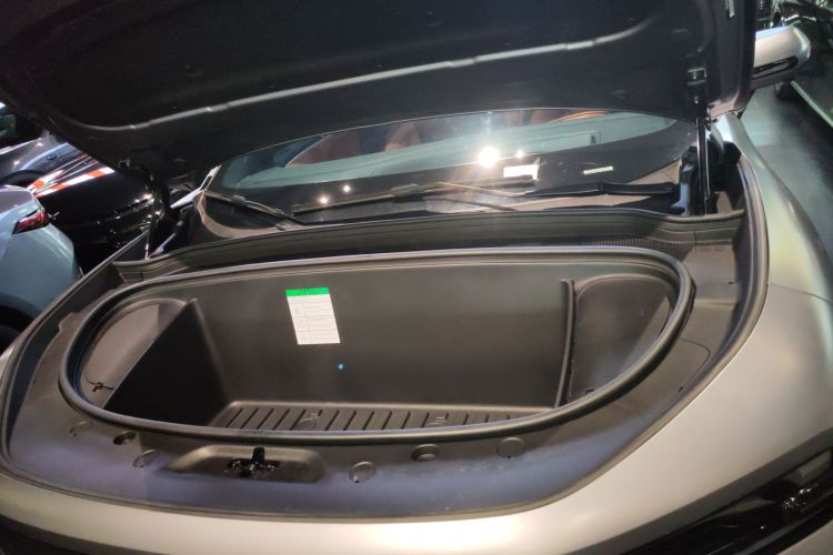 长安启源E07 2025款 纯电 四驱 90kWh Ultra高性能版机舱底盘24