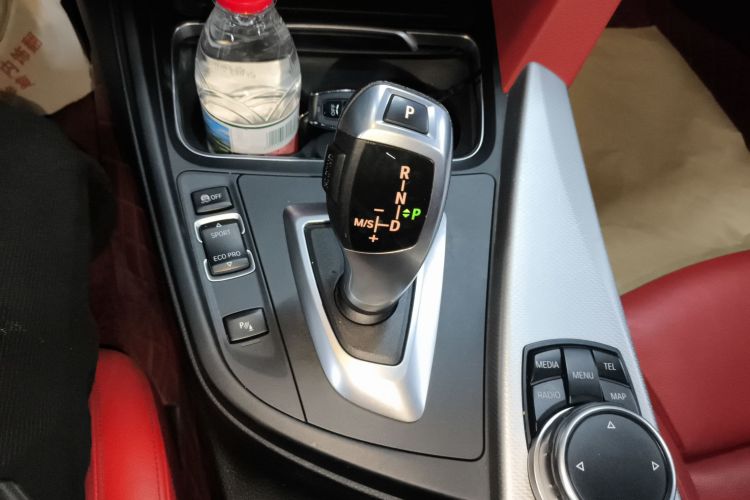 宝马4系 2014款 420i 敞篷风尚设计套装中控内饰18