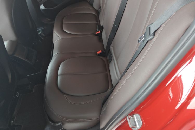 宝马1系 2021款 改款 120i M运动曜夜版中控内饰21