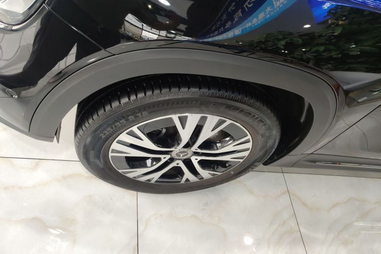 奔驰GLB 2024款 改款 GLB 220 动感型车身外观6007