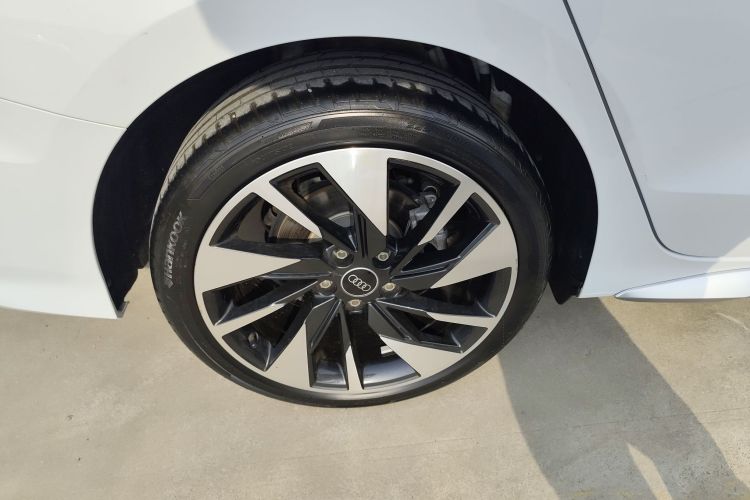 奥迪A3 2024款 A3L Limousine 35 TFSI 时尚运动型车身外观6008