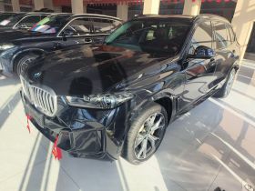宝马X5 2023款 xDrive 30Li 尊享型M运动曜夜套装