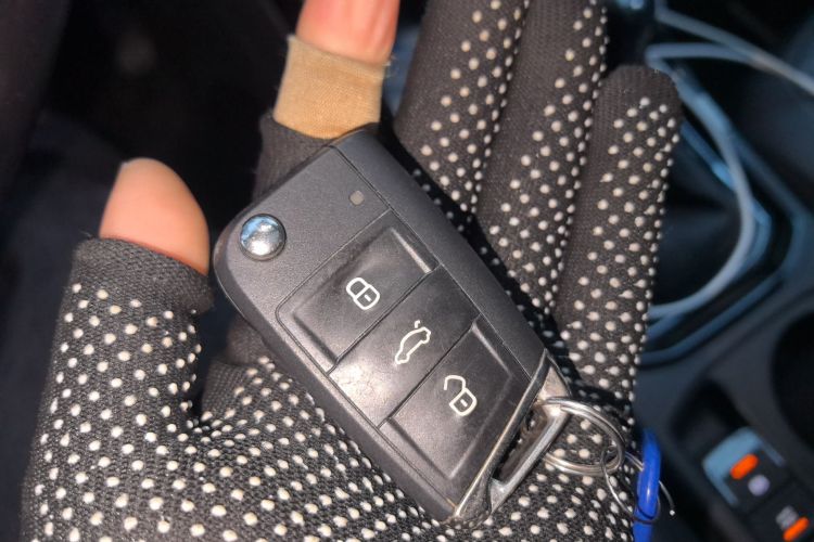 大众 2016款 途安L 330TSI DSG豪华版中控内饰11