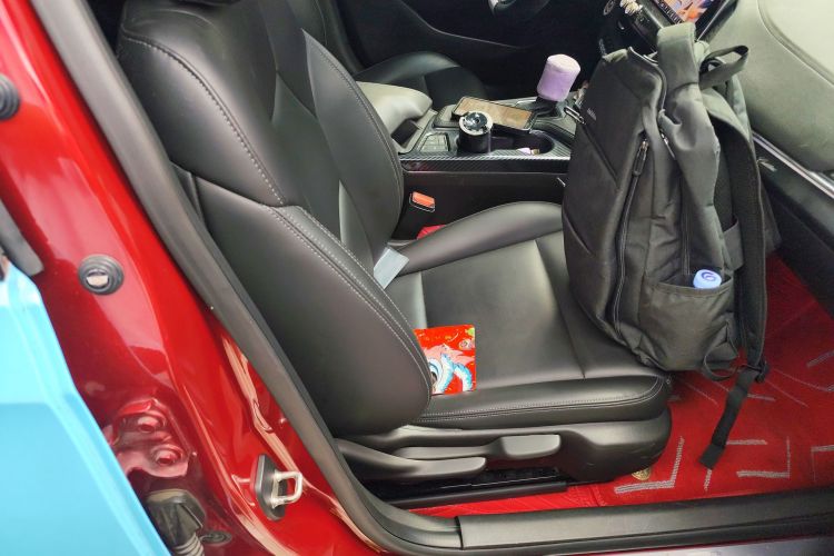 凯迪拉克CT4 2020款 28T 时尚型局部细节41