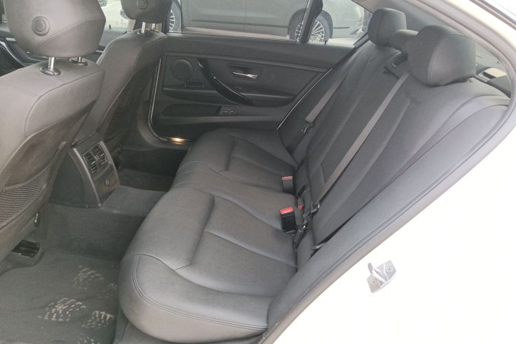 宝马3系 2016款 316Li 时尚型中控内饰7004