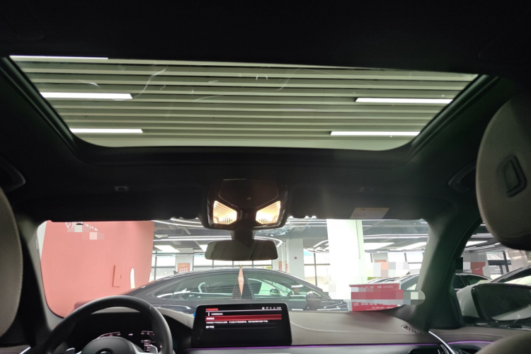 宝马5系 2023款 530Li 领先型 M运动套装局部细节22