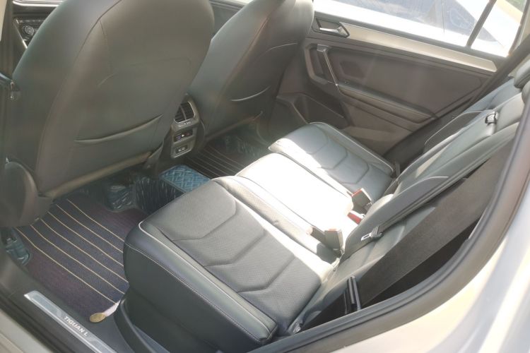 大众 途观L 2017款 330TSI 自动两驱旗舰版中控内饰21